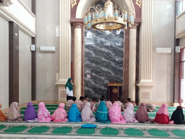 Mushola Al Kudus: Jantung Kehidupan Beribadah di Kawunganten